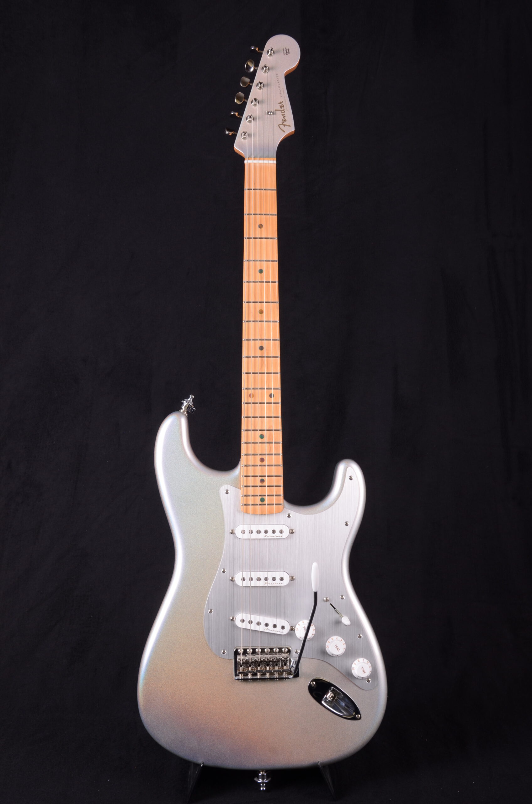 Fender H.E.R. Stratocaster MN Chrome Glow – Bild 4