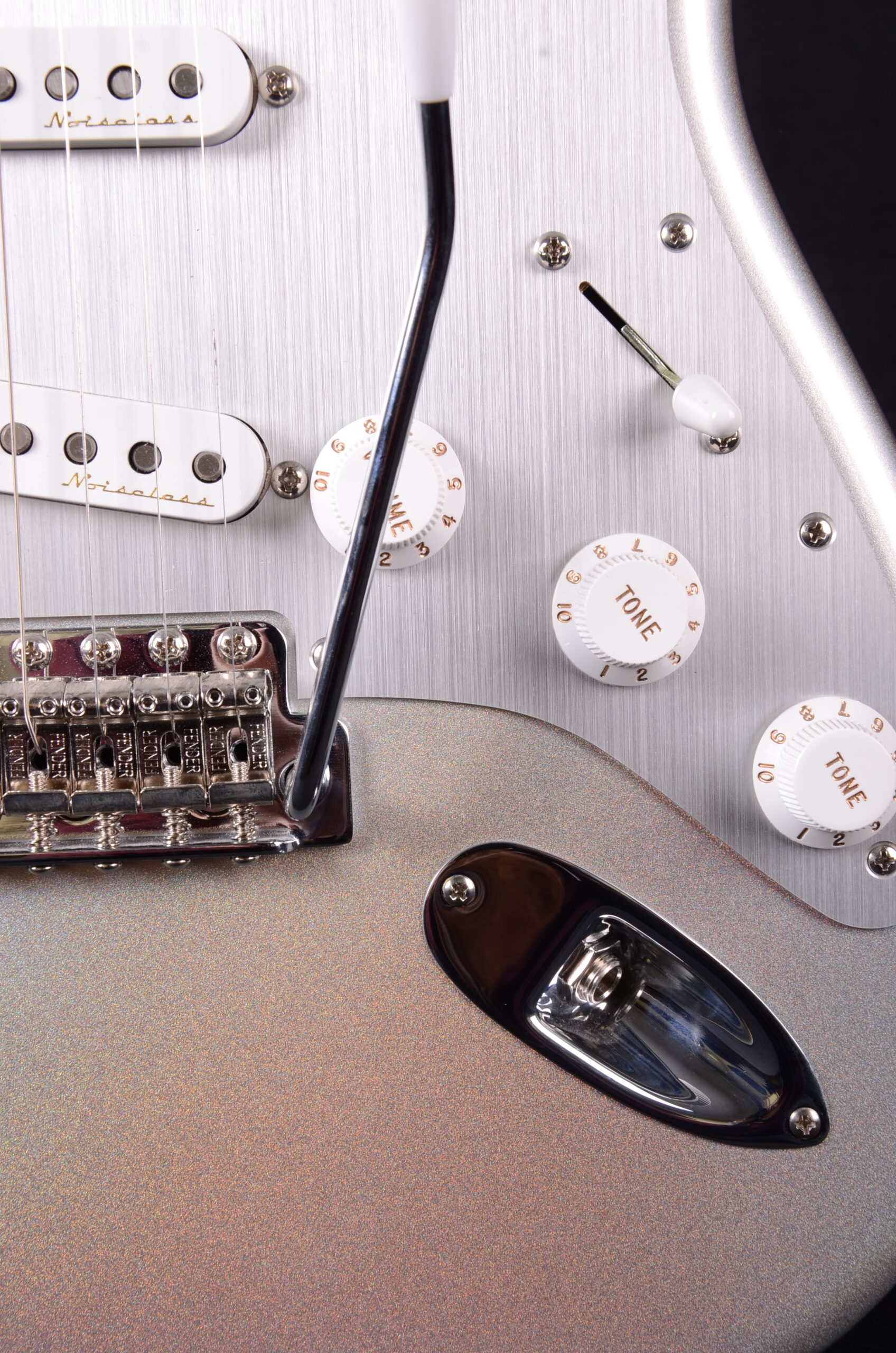 Fender H.E.R. Stratocaster MN Chrome Glow – Bild 7