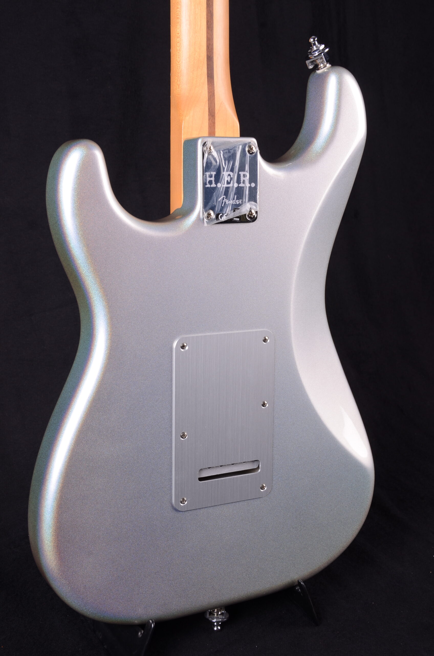 Fender H.E.R. Stratocaster MN Chrome Glow – Bild 11