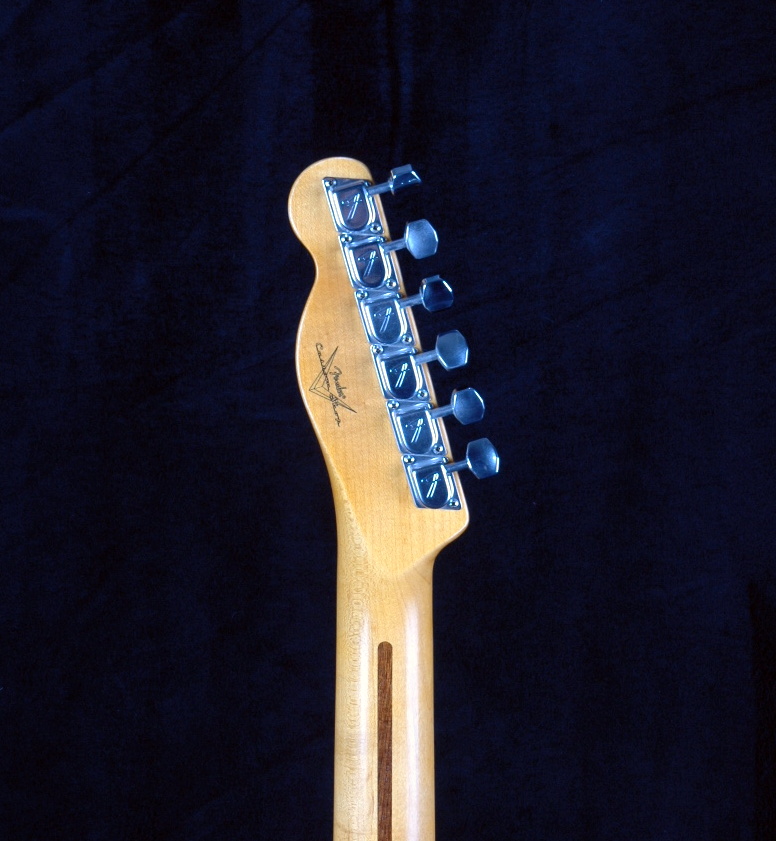Fender_Custom_1969_Telecaster_Thinline_Journeyman_Relic_Aged_Sonic_Blue_5