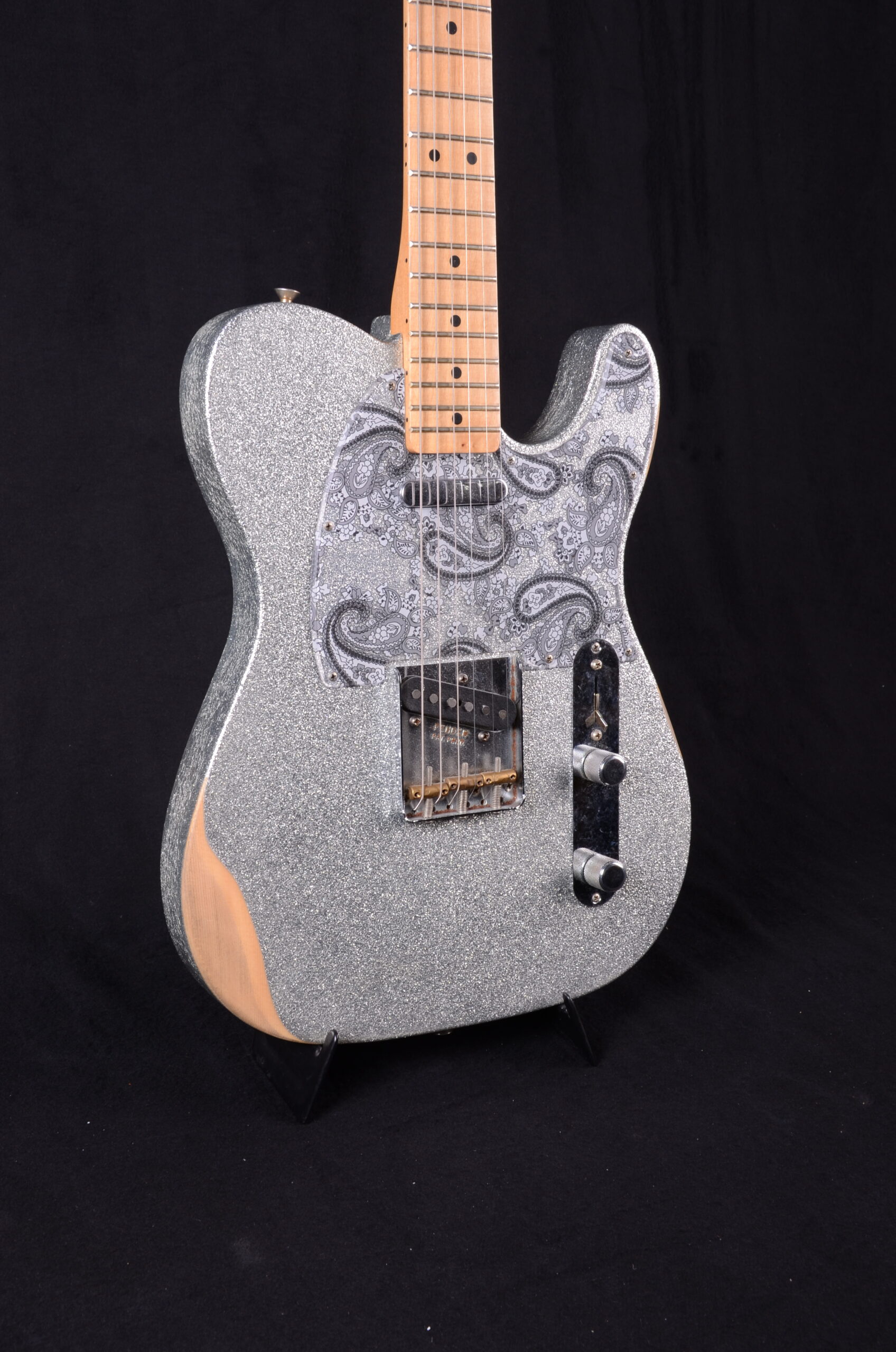 Fender Brad Paisley Road Worn Telecaster MN Silver Sparkle