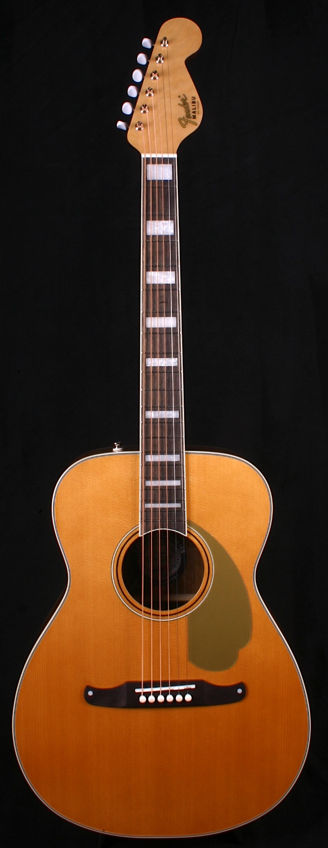 Fender_Malibu_Vintage_AGN_3