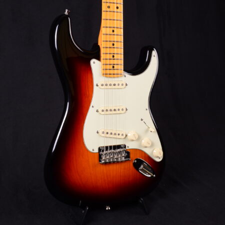 Fender AM PRO II Strat V MN 3TSB FSR