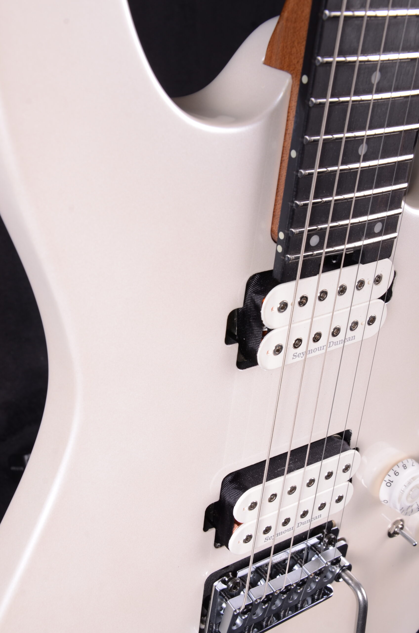 Charvel Pro-Mod Plus DK24 HH 2PT EB Celestial Silk – Bild 6