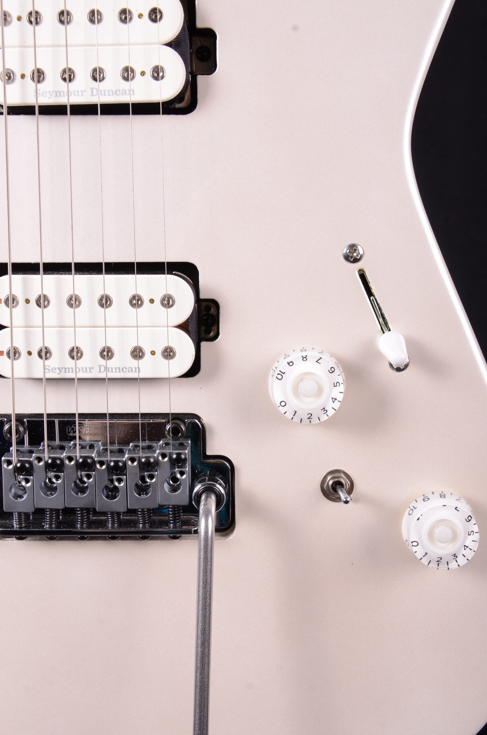 Charvel Pro-Mod Plus DK24 HH 2PT EB Celestial Silk – Bild 7