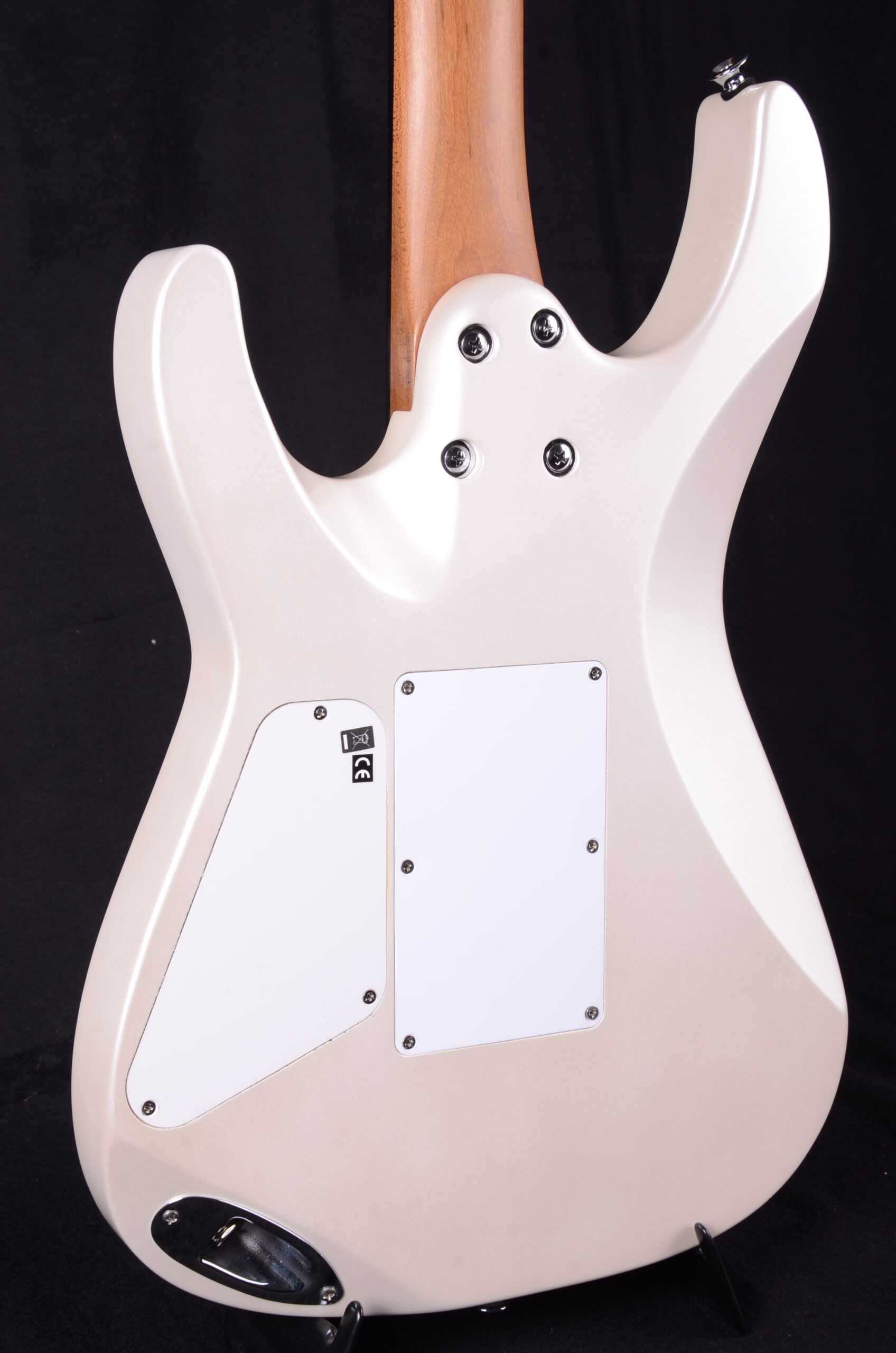 Charvel Pro-Mod Plus DK24 HH 2PT EB Celestial Silk – Bild 11