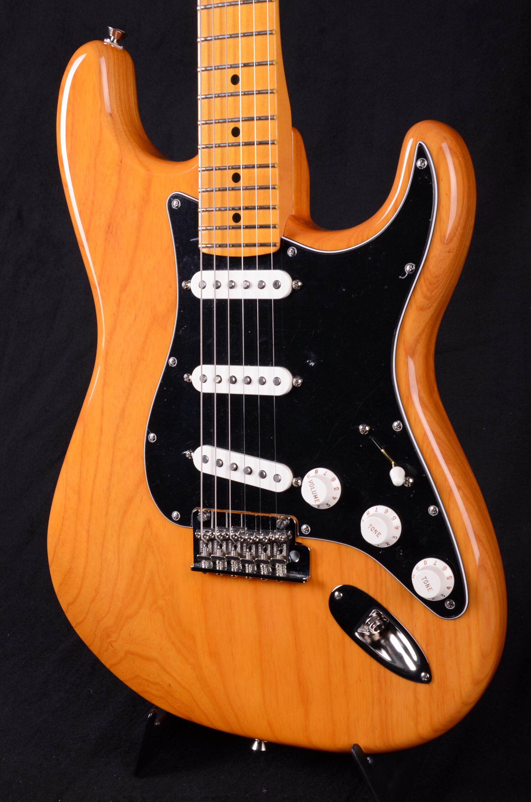 Fender AM Professional Strat MN NAT – Bild 5