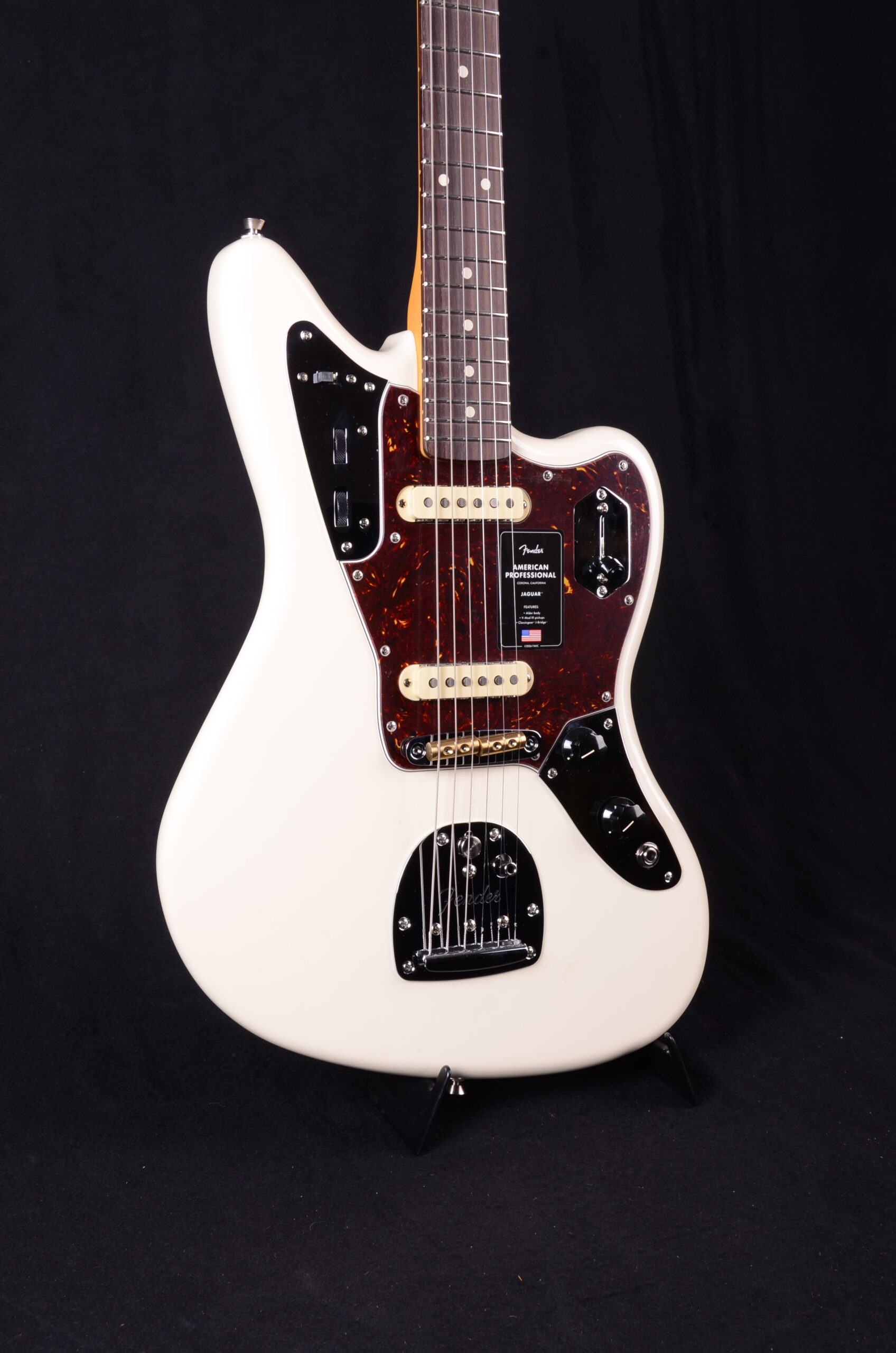 Fender AM Professional Jaguar RW OWT