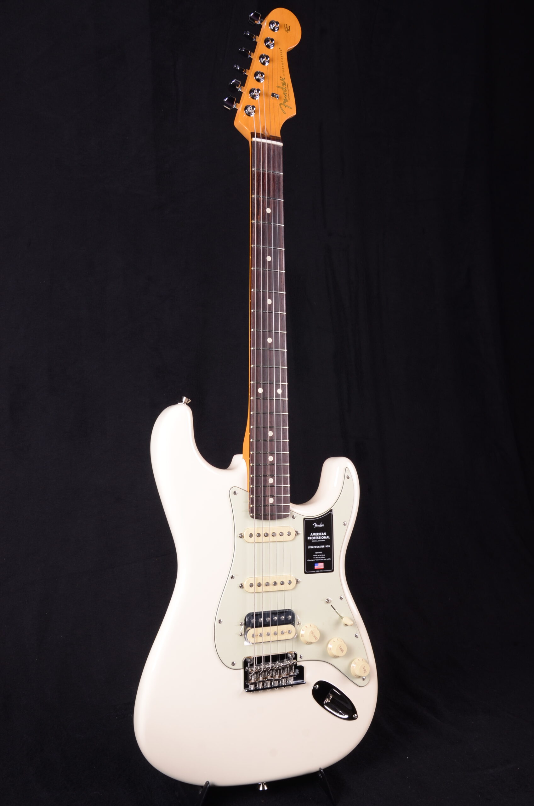 Fender AM Professional Strat HSS RW OWT – Bild 2
