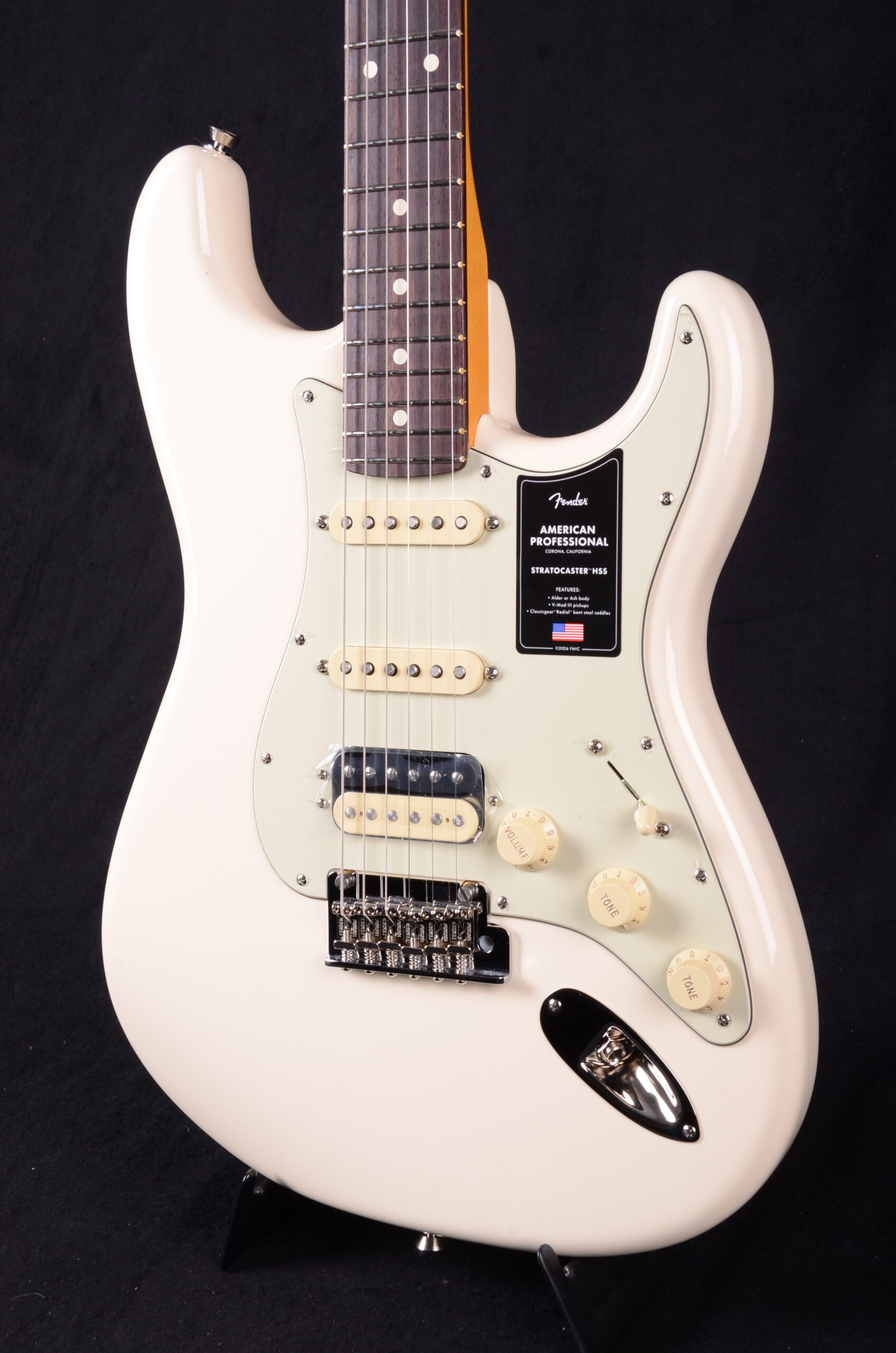 Fender AM Professional Strat HSS RW OWT – Bild 5