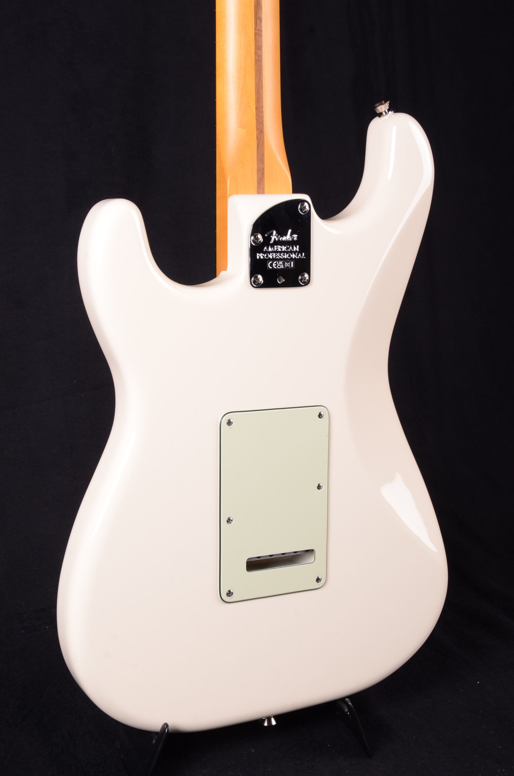 Fender AM Professional Strat HSS RW OWT – Bild 11
