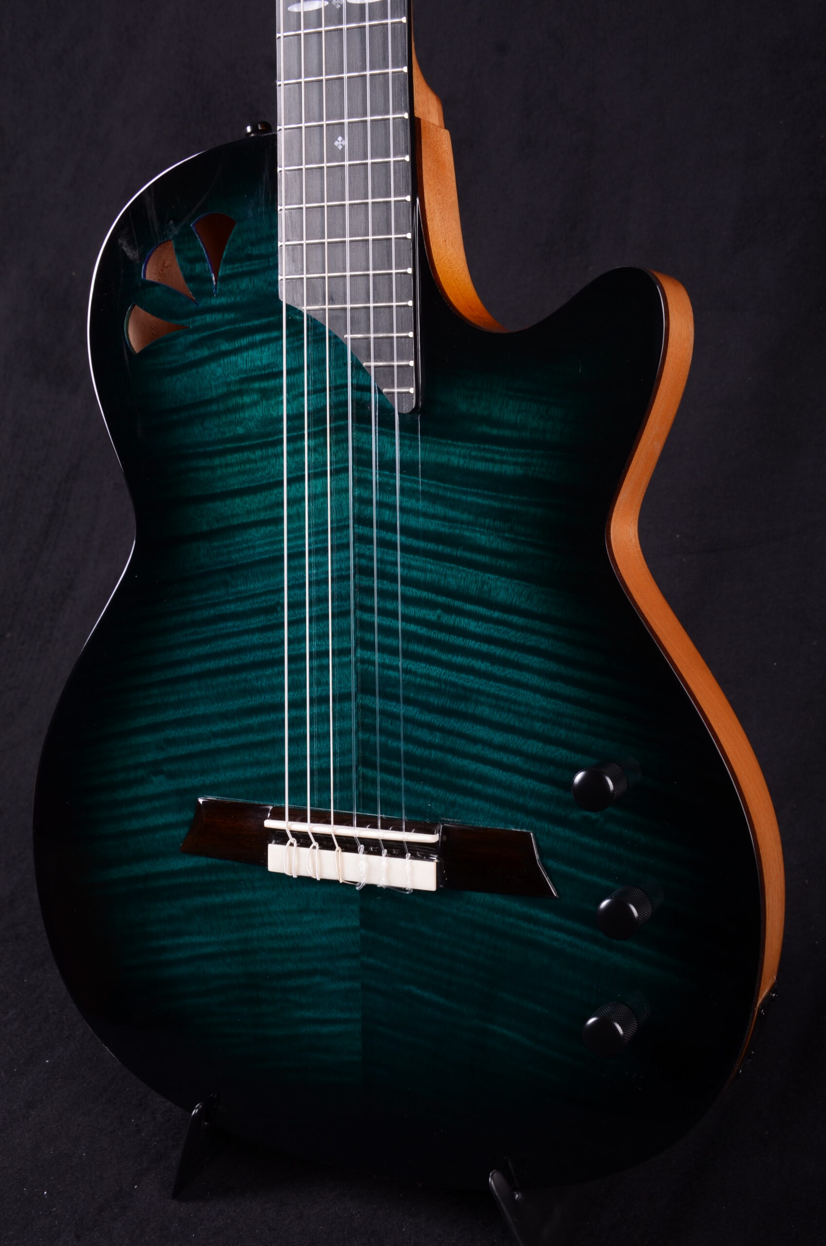 Maravilla M66 Stage Blue Crossover Guitar – Bild 5